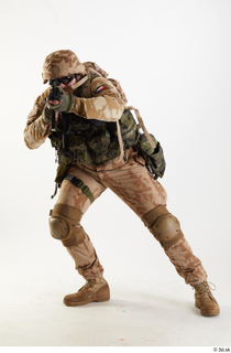  Photos Robert Watson Army Czech Paratrooper Poses crouching standing 0013.jpg